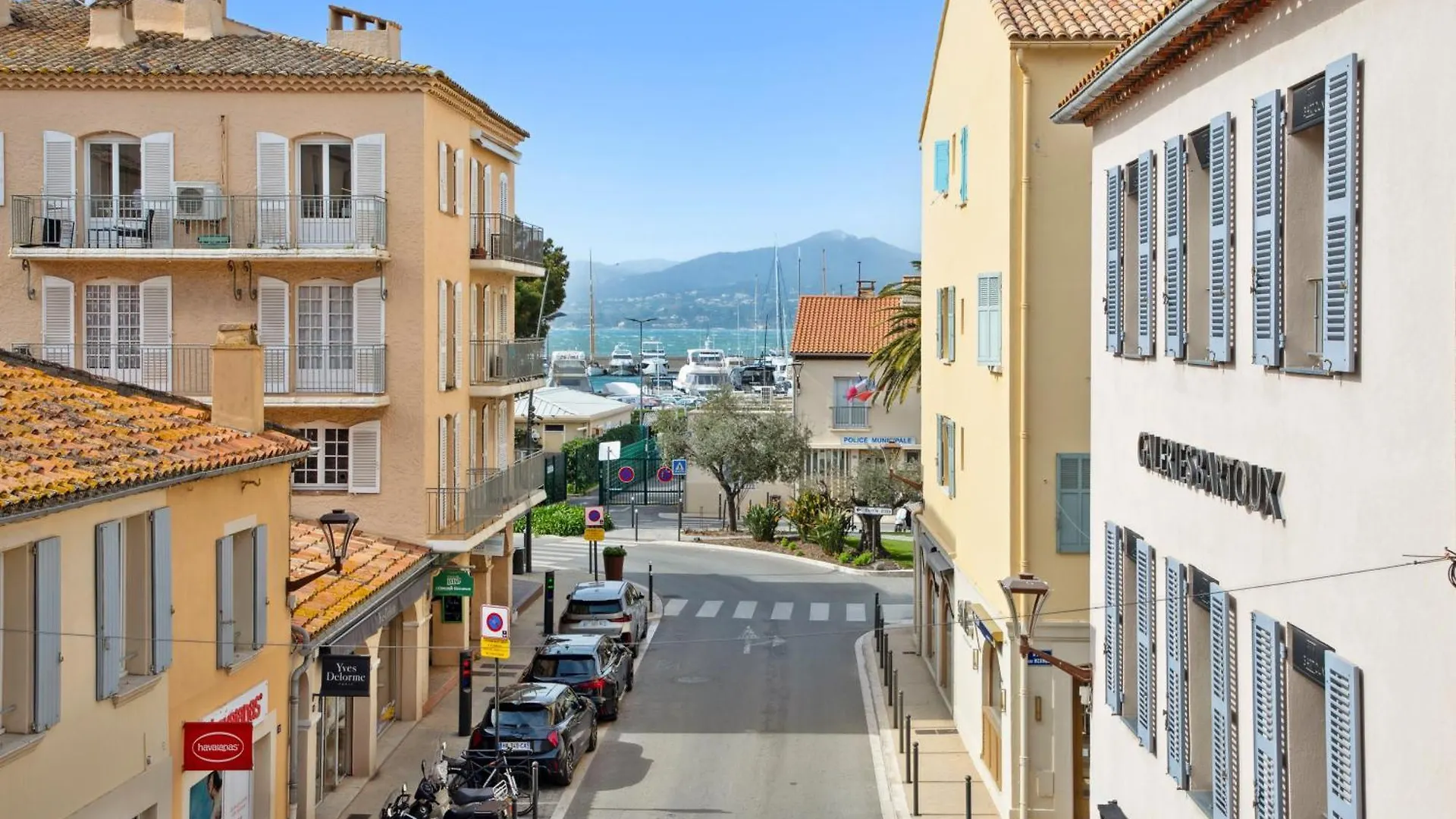 Escale Tropezienne 104 Allard 2D سان تروبيه فرنسا
